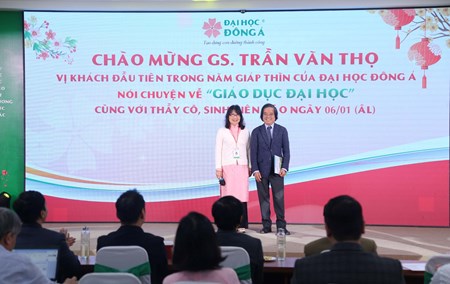 Meeting at the beginning of the year at Dong A University: Professor Tran Van Tho's "firstfoot" with the topic of Higher Education